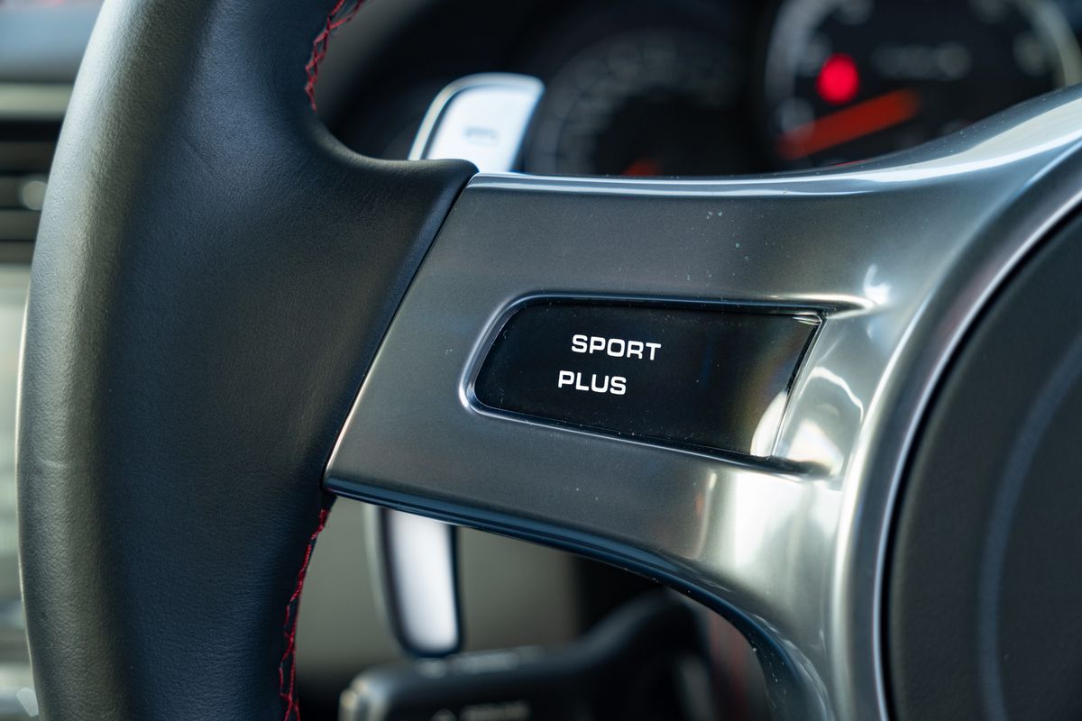 2015 Porsche 911 (991.1) Turbo S Exclusive GB Edition